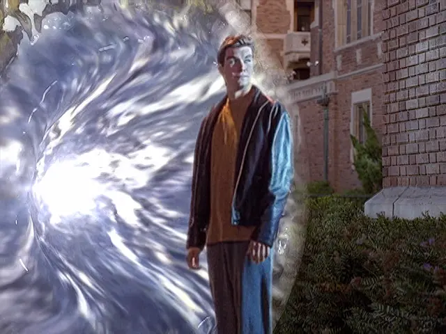 Quinn (aka Jim Hall) standing in front of the vortex